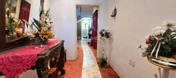 3 غرف نوم منزل في Qormi, Malta رقم 2317 10