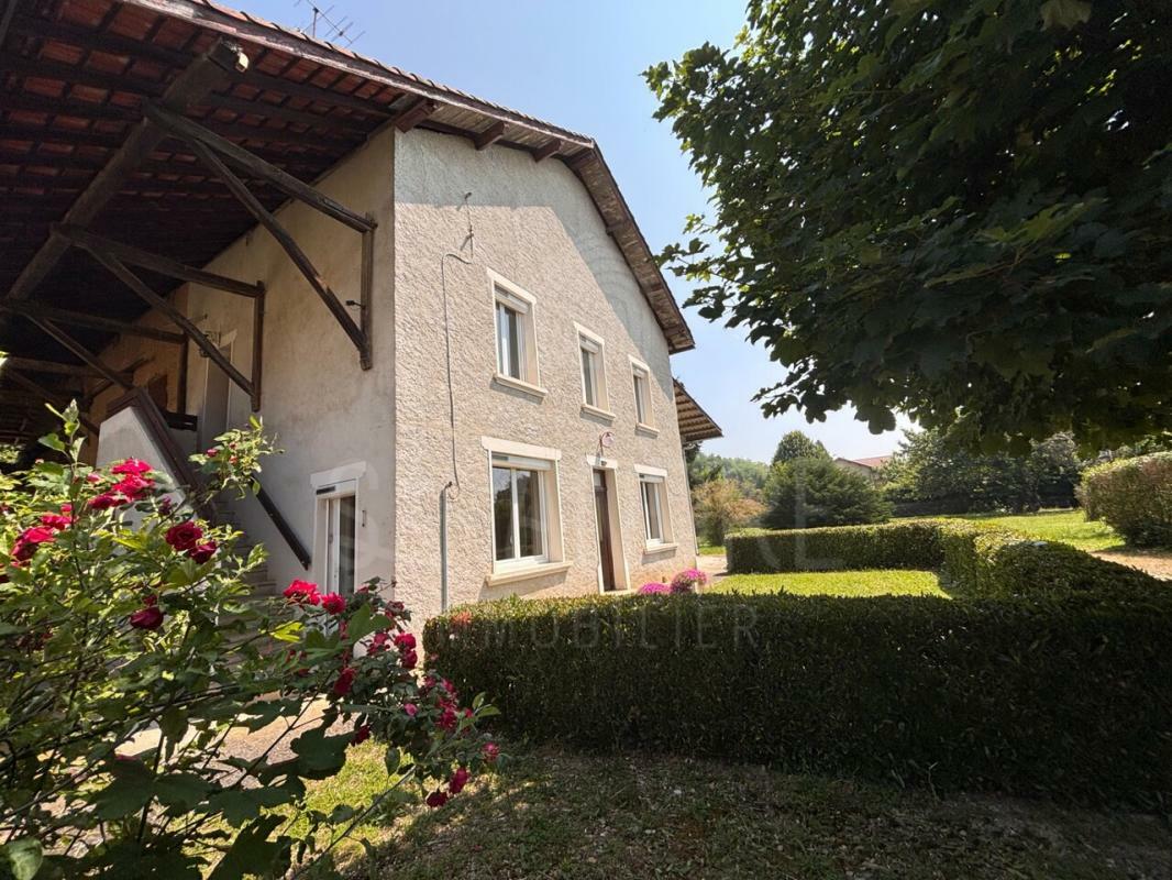 3 bedrooms House in Saint-Hilaire-de-la-Cote, France No. 355444