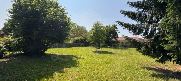 3 bedrooms House in Saint-Hilaire-de-la-Cote, France No. 355444 7