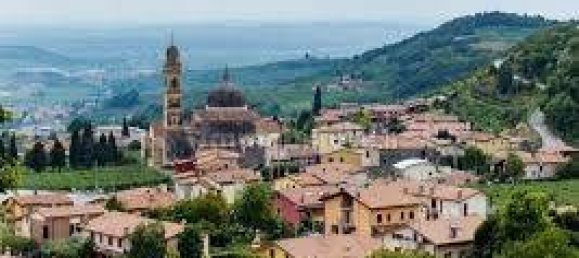 4 bedrooms Villa in Negrar, Italy No. 310403 10