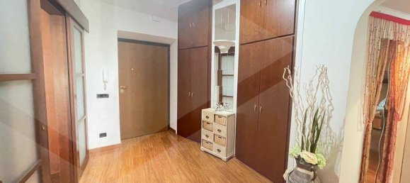 3 rooms Apartment in Rome, Italy No. 34084 5