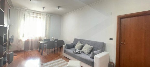 3 rooms Apartment in Rome, Italy No. 34084 10