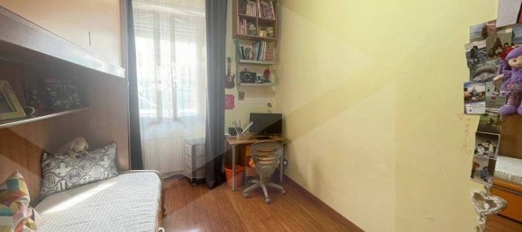 3 rooms Apartment in Rome, Italy No. 34084 18