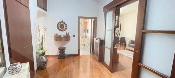 3 rooms Apartment in Rome, Italy No. 34084 4
