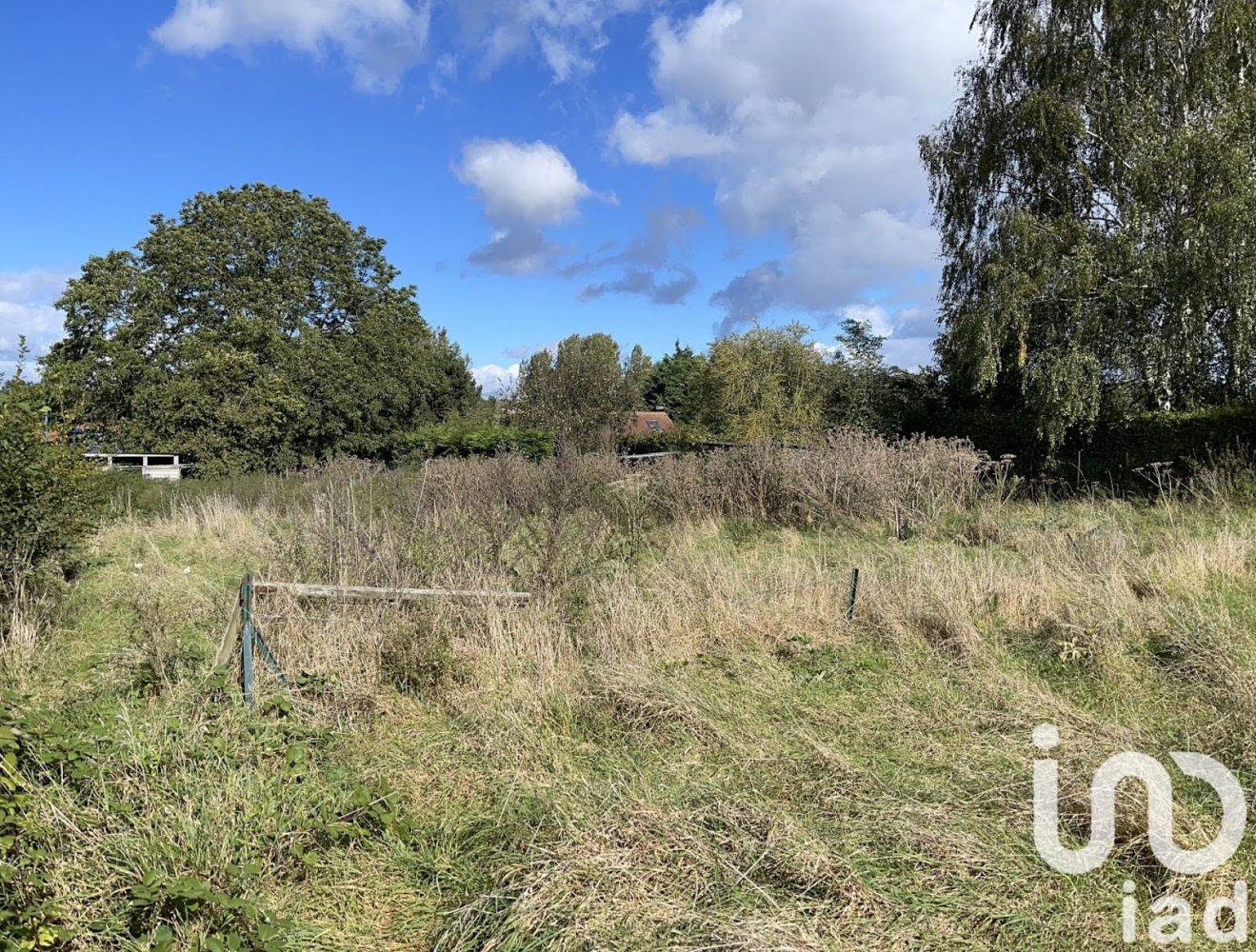 603m² Land in Estrun, France No. 242796