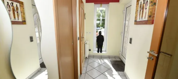 5 rooms Townhouse in Oberhausen, Germany No. 223612 2