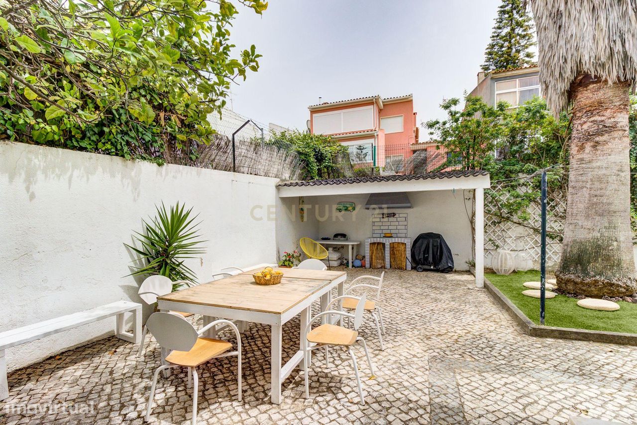 Casa de 5 dormitorios en Cascais, Portugal No. 183094