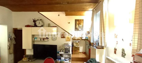 2 bedrooms Apartment in Florence, Italy No. 14406 3