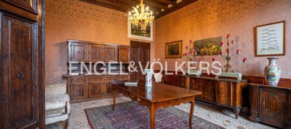 34 bedrooms Villa in San Biagio di Callalta, Italy No. 127369 13