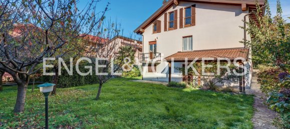 Casa de 7 habitaciónes en Colico, Italy No. 64741 4