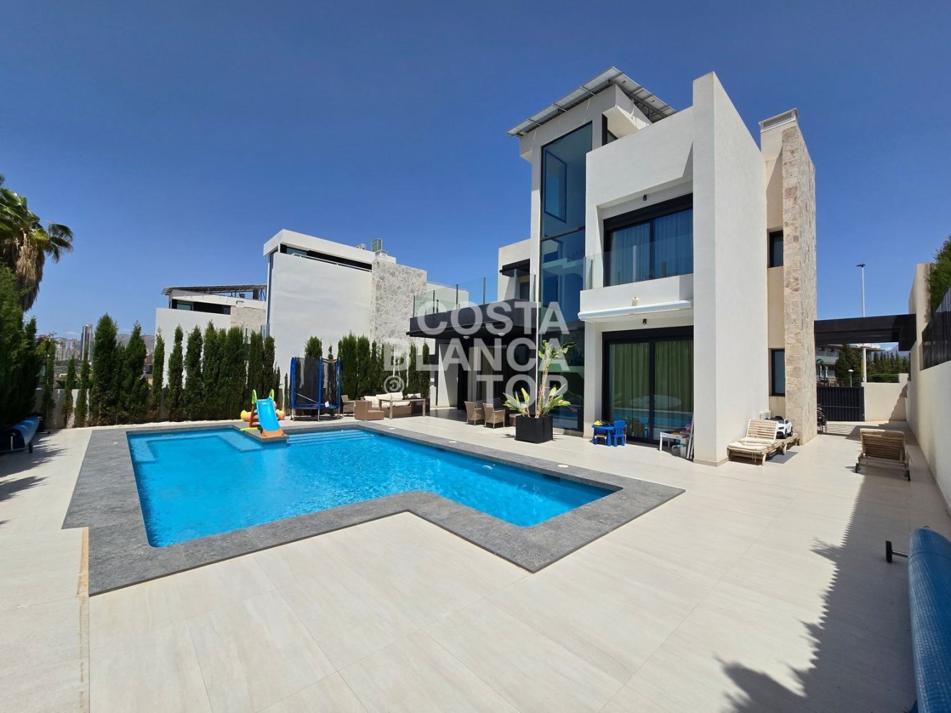 Villa de 6 dormitorios en Benidorm, Spain No. 155209