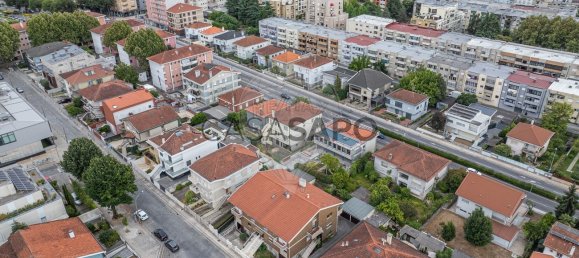 600m² Commercial property in Braga, Portugal No. 235737 9