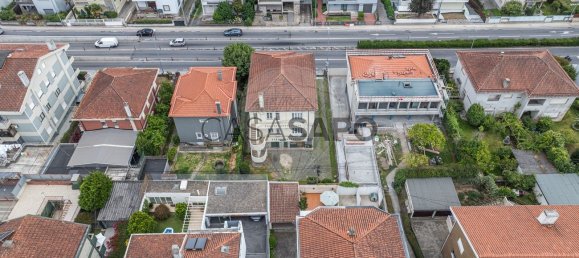 600m² Commercial property in Braga, Portugal No. 235737 8