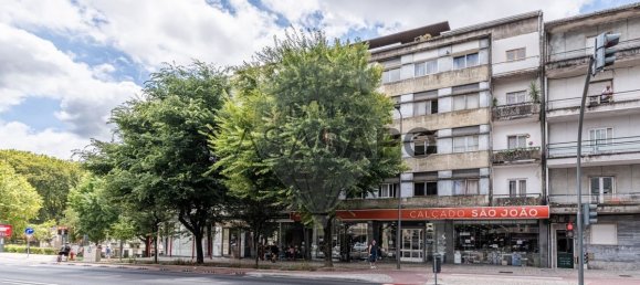 600m² Commercial property in Braga, Portugal No. 235737 35