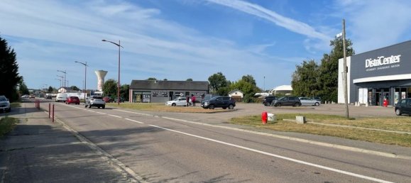 2 bedrooms House in Bernay, France No. 358825 4