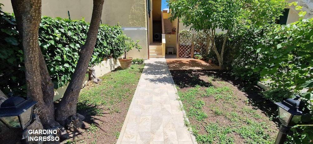 2 bedrooms Apartment in Rosignano Marittimo, Italy No. 211064