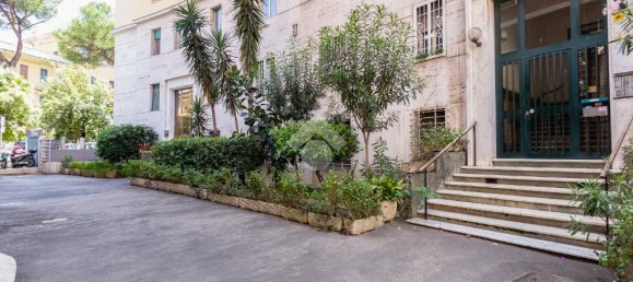 1 bedroom Apartment in Rome, Italy No. 352999 3