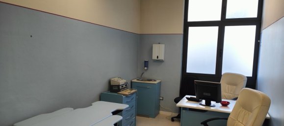 Oficina en Montevarchi, Italy 400 m² No. 229161 18