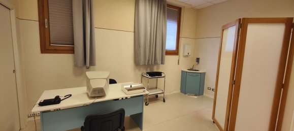 Oficina en Montevarchi, Italy 400 m² No. 229161 24