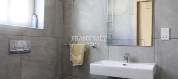 3 bedrooms Maisonette in Santa Venera, Malta No. 9383 17