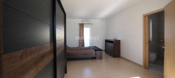 3 bedrooms Maisonette in Santa Venera, Malta No. 9383 15