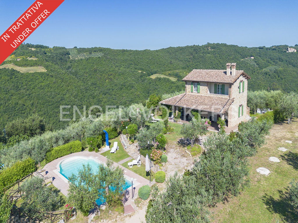 2 غرف نوم فيلا في Gualdo Cattaneo, Italy رقم 62564