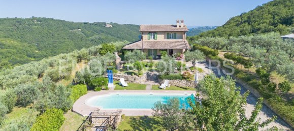 Villa de 2 dormitorios en Gualdo Cattaneo, Italy No. 62564 3