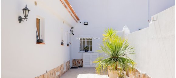 Villa de 4 dormitorios en Adeje, Spain No. 65339 9