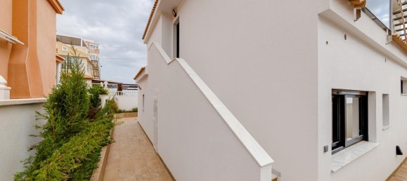 4 bedrooms Villa for sale in Torrevieja, Alicante, Valencian Community, Spain № 365258 8