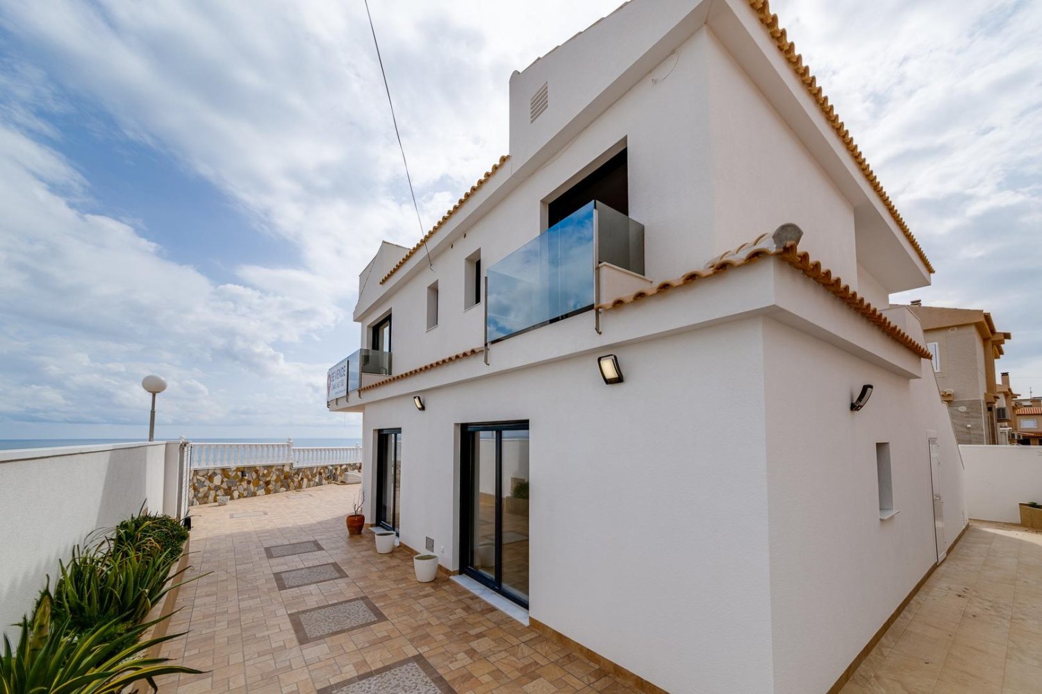 4 bedrooms Villa for sale in Torrevieja, Alicante, Valencian Community, Spain № 365258
