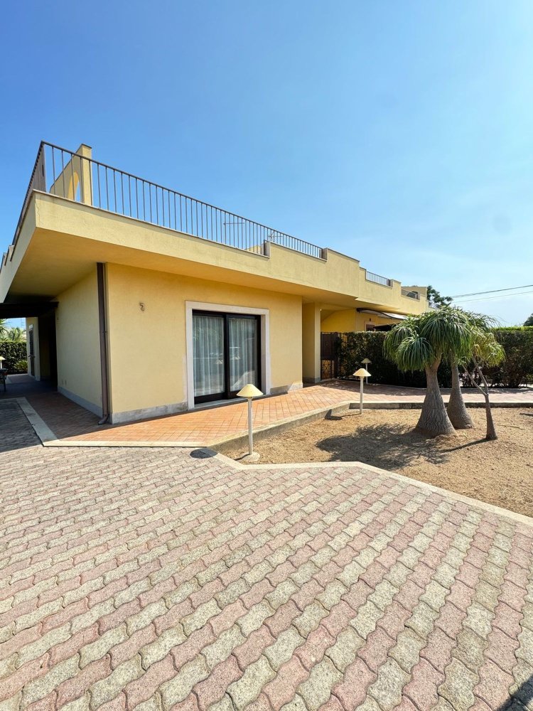 5 rooms House in Avola, Italy No. 46520