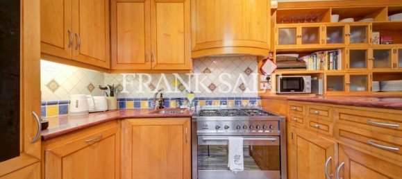 3 bedrooms Townhouse in Sliema, Malta No. 8279 8