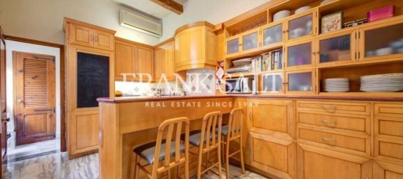 3 bedrooms Townhouse in Sliema, Malta No. 8279 10