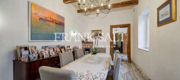 3 bedrooms Townhouse in Sliema, Malta No. 8279 6