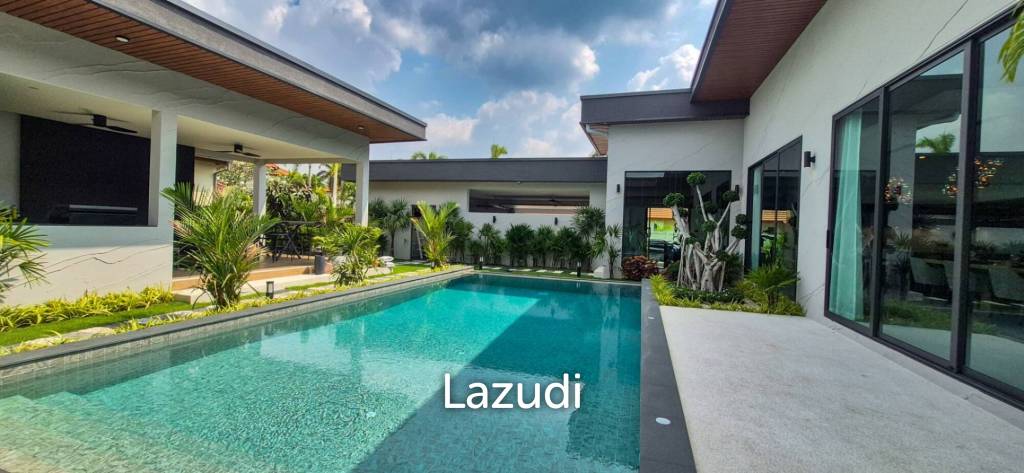 4 bedrooms Villa in Pattaya, Thailand No. 26873