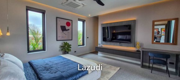 4 bedrooms Villa in Pattaya, Thailand No. 26873 8