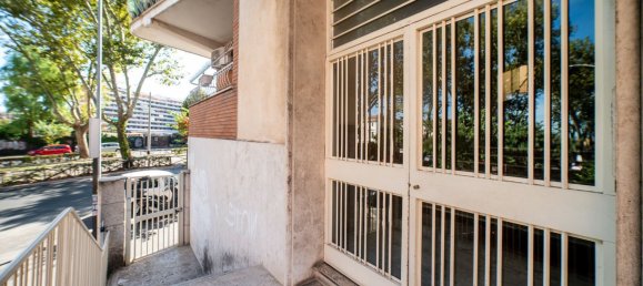 3 bedrooms Apartment in Rome, Italy No. 377778 22