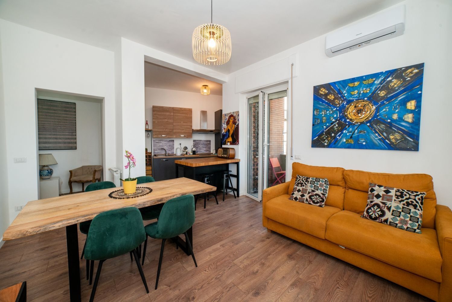 3 bedrooms Apartment in Rome, Italy No. 377778