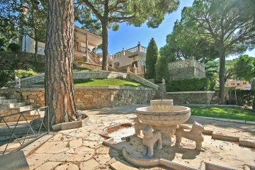 Casa de 5 dormitorios en Lloret de Mar, Spain No. 73869