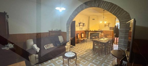 5 rooms House in Castelnuovo Rangone, Italy No. 18589 9