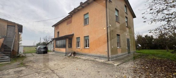 5 rooms House in Castelnuovo Rangone, Italy No. 18589 3