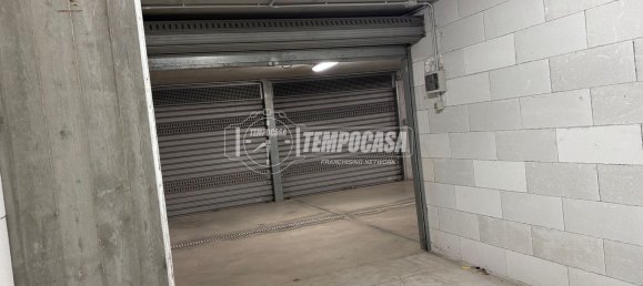  Garage in Bari, Italy No. 297460 6
