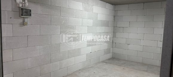  Garage in Bari, Italy No. 297460 4