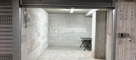  Garage in Bari, Italy No. 297460 7