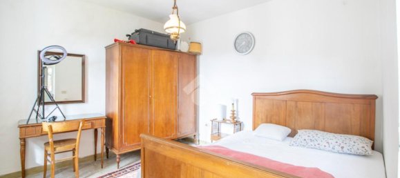 4 rooms House in Contigliano, Italy No. 231015 8