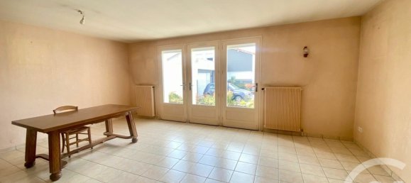 5 bedrooms House in Pau, France No. 277861 3