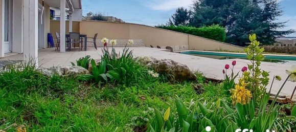 5 bedrooms House in Rhone, France No. 337910 3