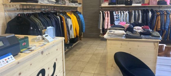 Propiedad comercial en Ancelle, France 53 m² No. 349878 3