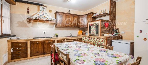 3 Schlafzimmer Wohnung in Medesano, Italy, Nr. 293544 5
