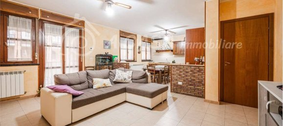 3 Schlafzimmer Wohnung in Medesano, Italy, Nr. 293544 2